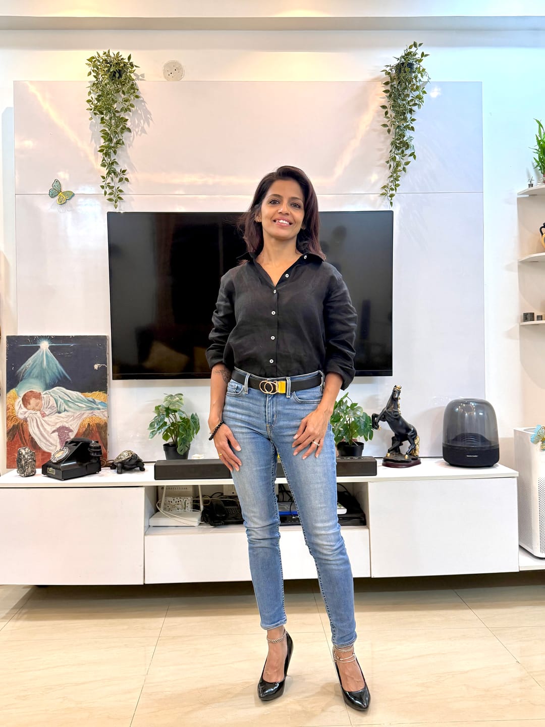 Customer photo review of Women Black Pure Linen Shirt