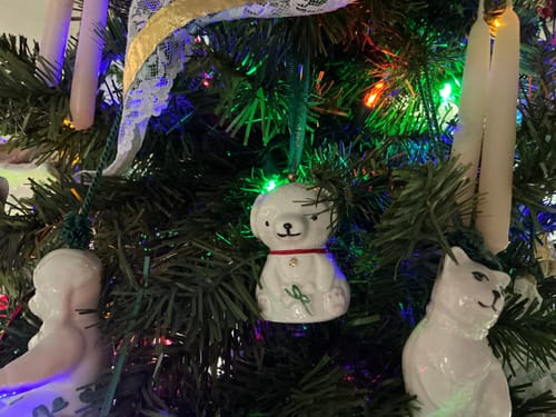 Customer photo review of Belleek Classic Doggy Ornament