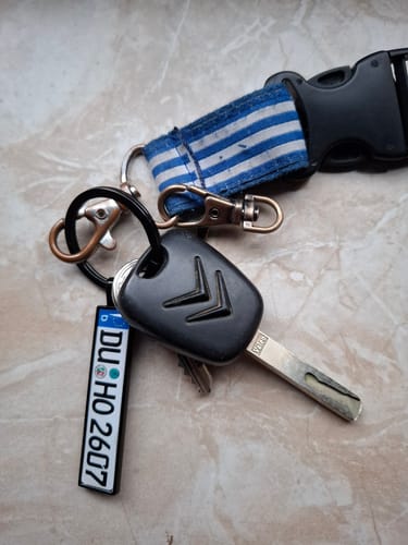 Customer photo review of Kennzeichen Schlüsselanhänger Mini Nummernschild Metall
