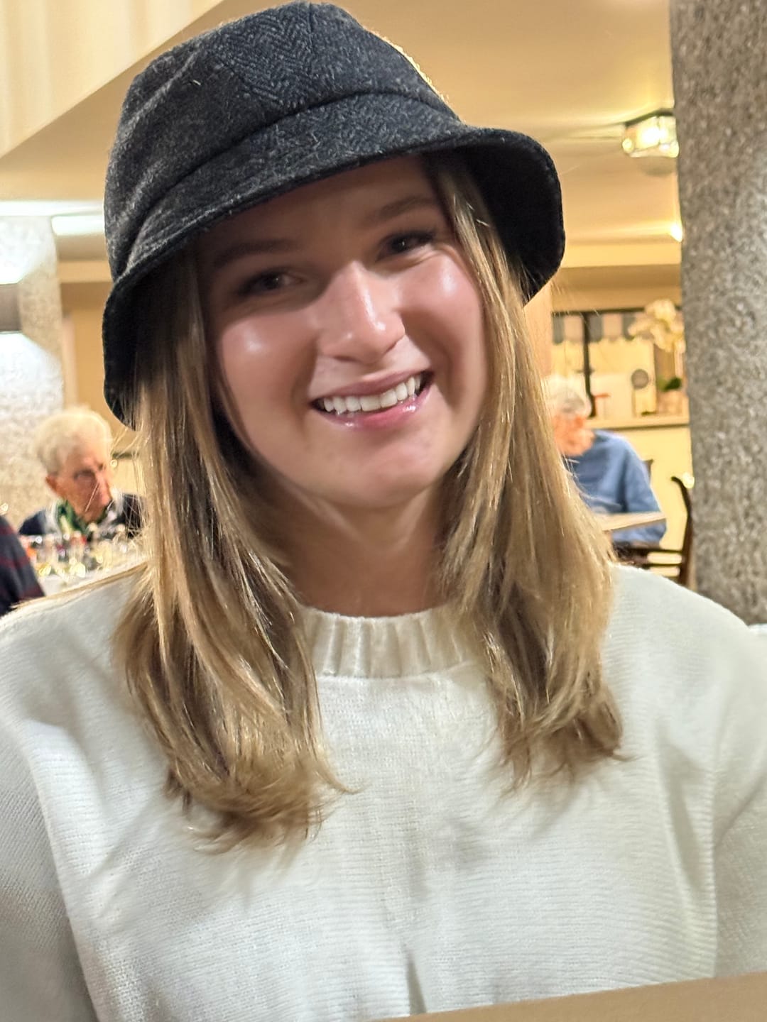 Customer photo review of Eske Travel Hat Tweed