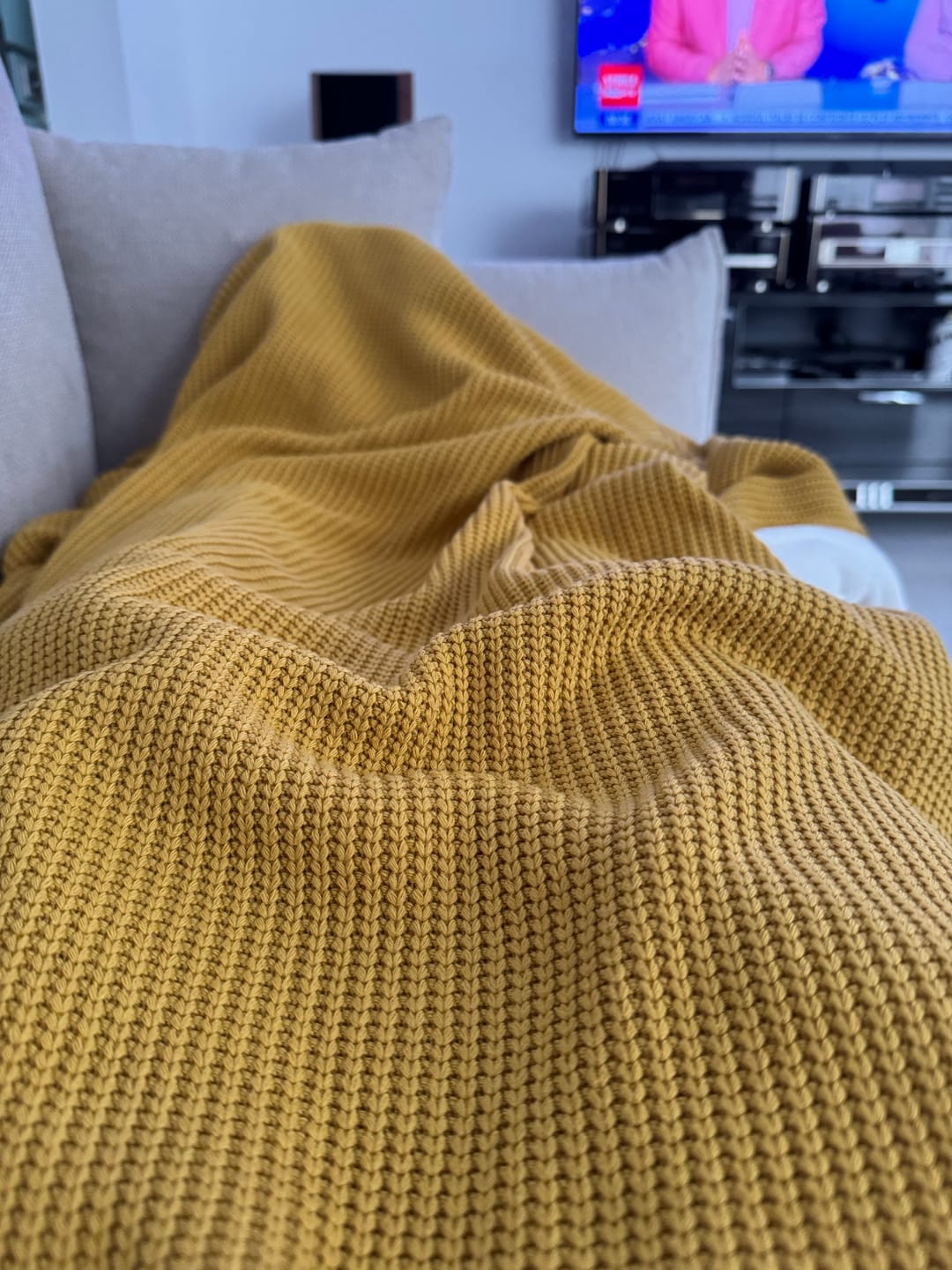 Customer photo review of Kuscheldecke mit Baumwollstrick • Senfgelb