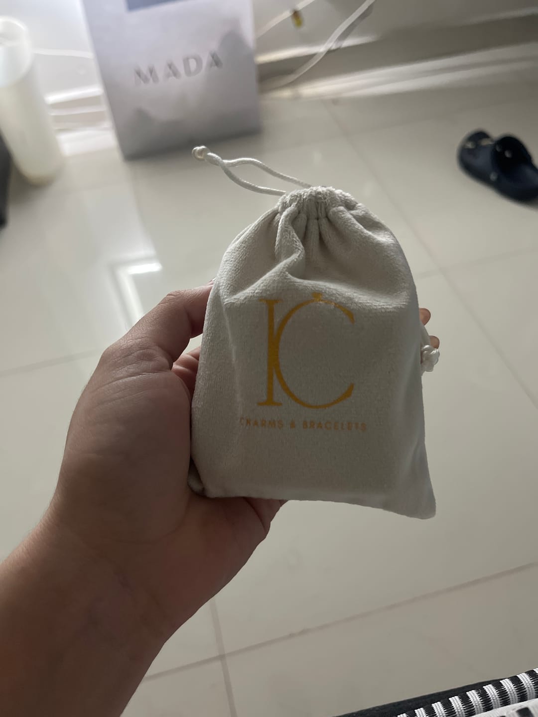 Customer photo review of Bolsa de Terciopelo
