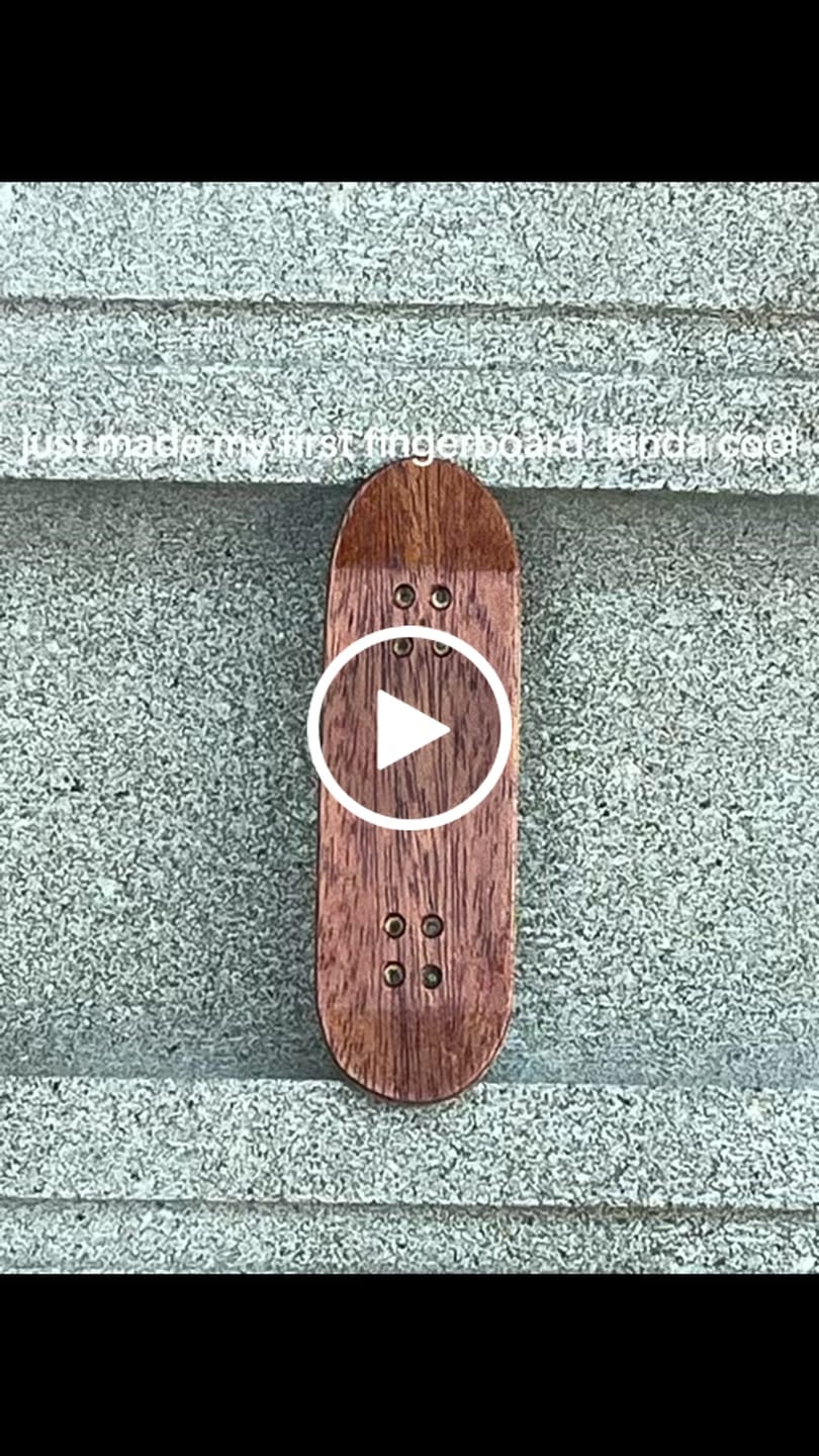Customer video review of Fingerskateboard Construction Kit - for Experts