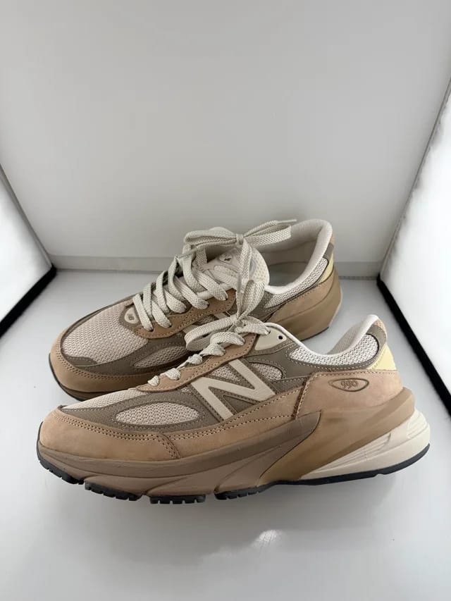 Customer photo review of New Balance Replacement Shoe Laces