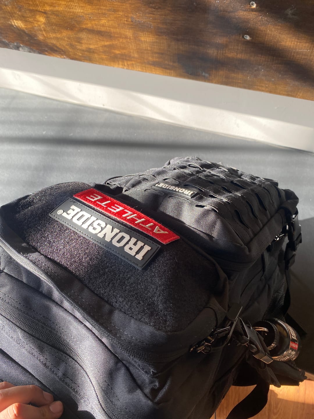 Customer photo review of Parches de Velcro Slogans IRONSIDE