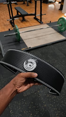 Customer photo review of Dragonforged Lever Belt – 13mm Nightclaw Powerlifting Belt (Limited Edition)