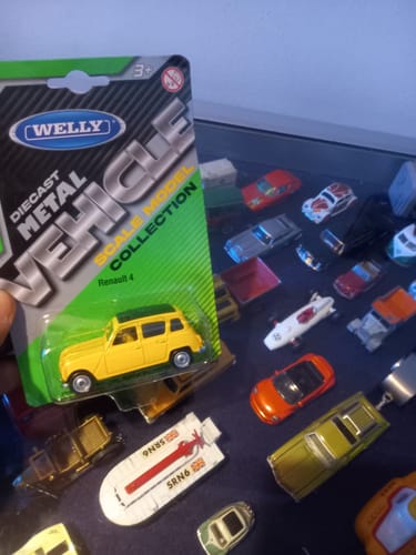 Customer photo review of Auto Renault 4 Escala 1:60 - Welly
