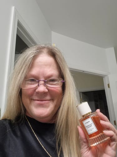 Customer photo review of Venom™ Pheromone Perfume Collection