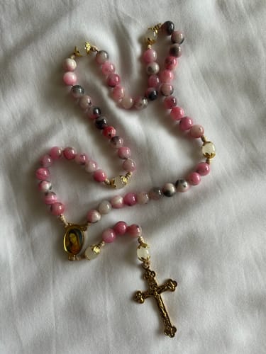 Customer photo review of Christianartworkshop Elegant Persian Pink and Black Jade Beads Rosary with Our Lady's Blessing