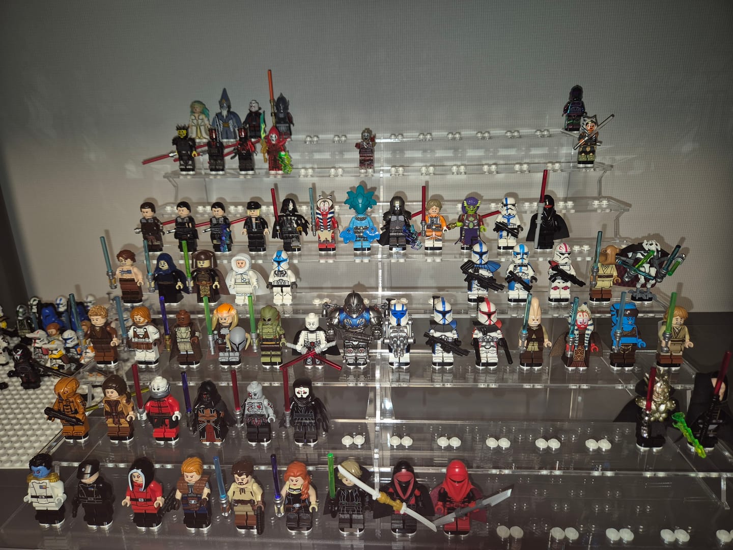 Customer photo review of Display Case / Stand for LEGO® 112 Minifigures