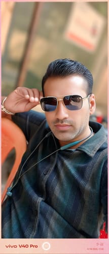 Customer photo review of Co-Pilot | Golden Wayfarer Sunglasses | MG4163