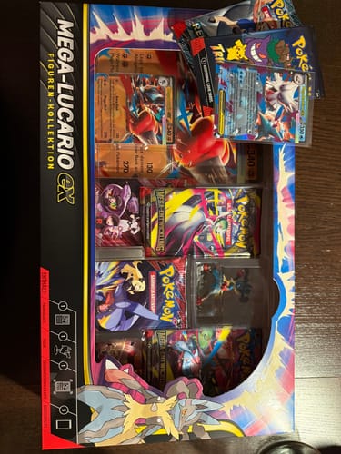 Customer photo review of Pokémon Figuren-Kollektion Mega-Lucario-ex