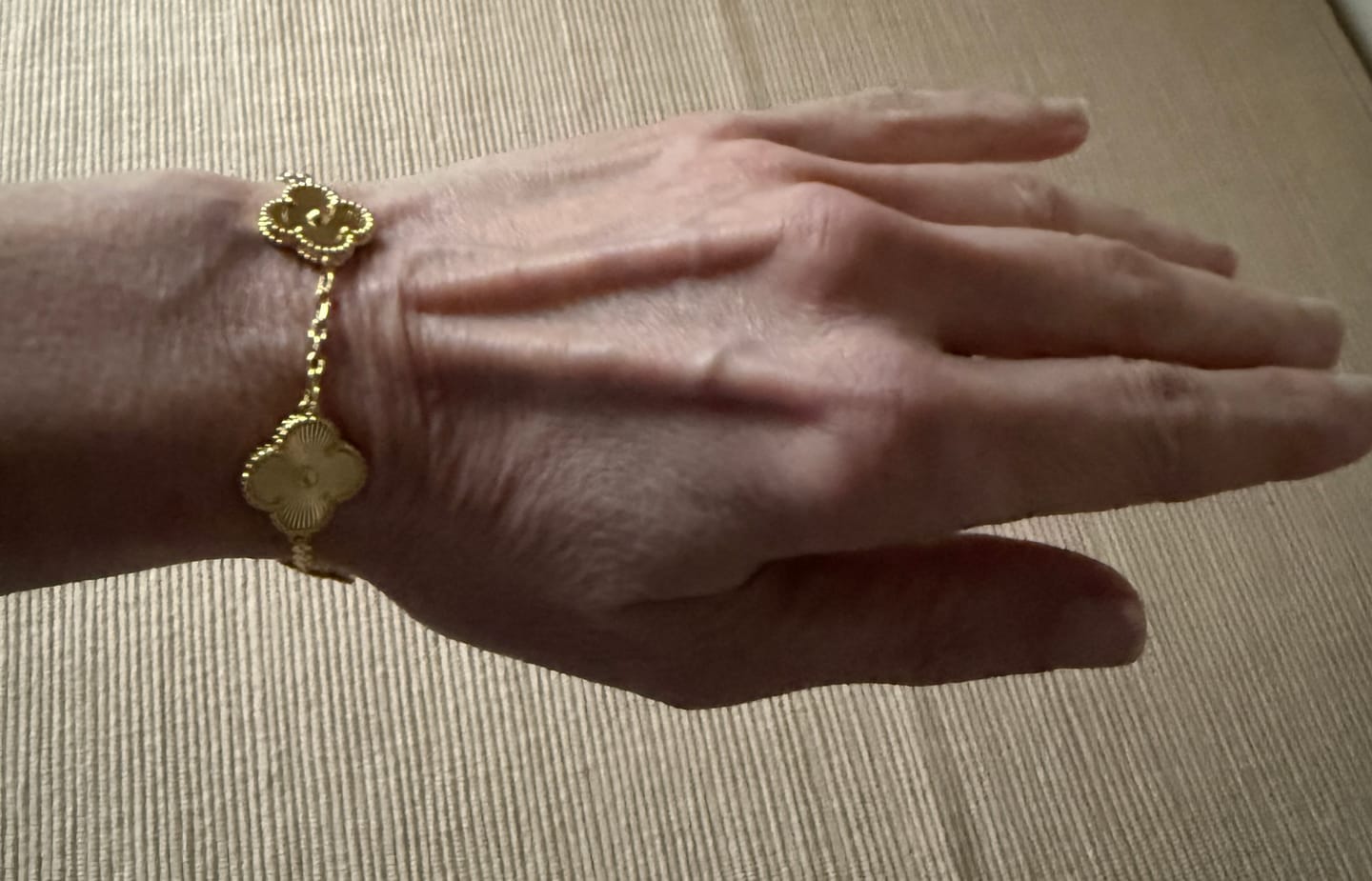 Customer photo review of 925 Silver, Lucky Clover Leaf Bracelet, 18K Gold Plated