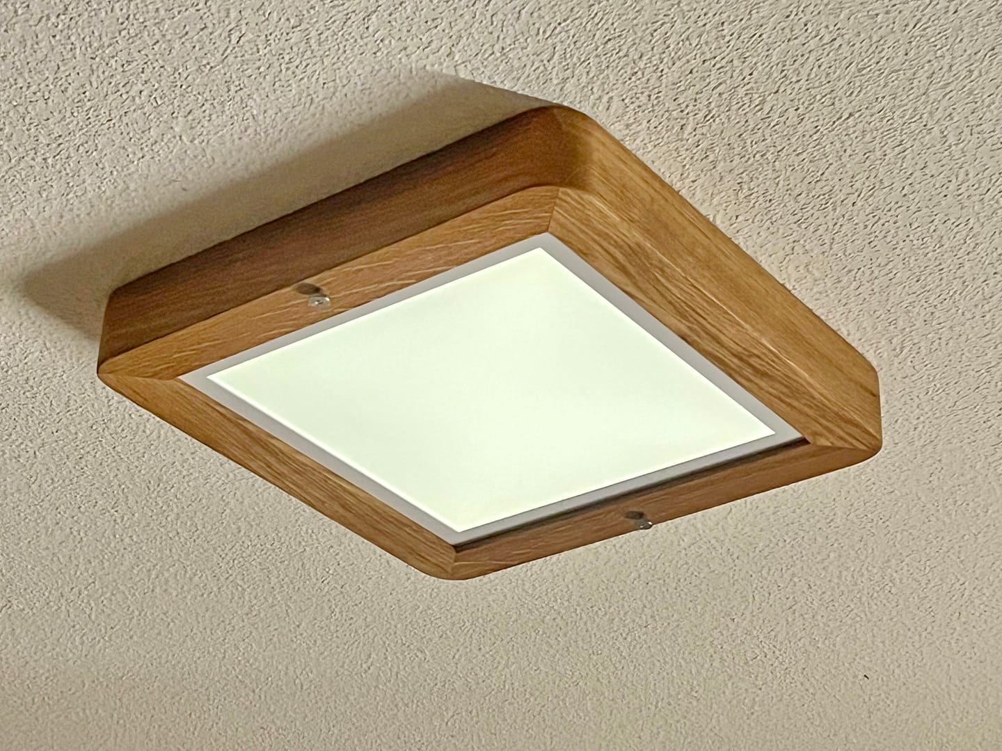 Customer photo review of Designer-Deckenlampe aus Massivholz, LED-Deckenfluter – Ida
