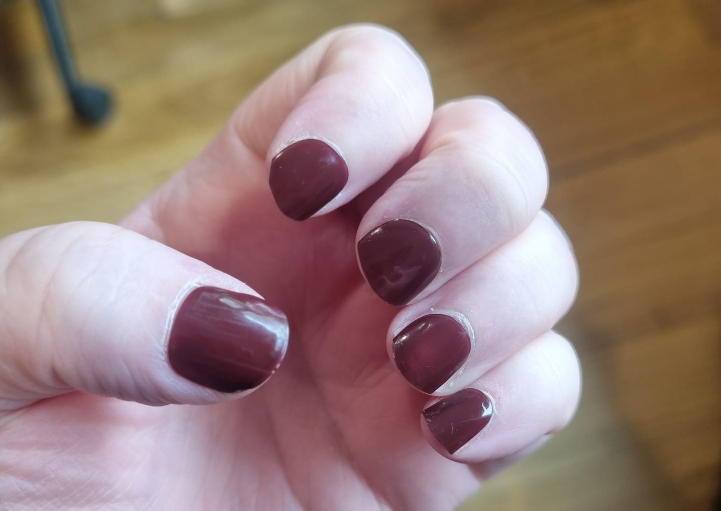 Customer photo review of Sweet Cherry DIY Semicured Gel Nail Sticker Kit