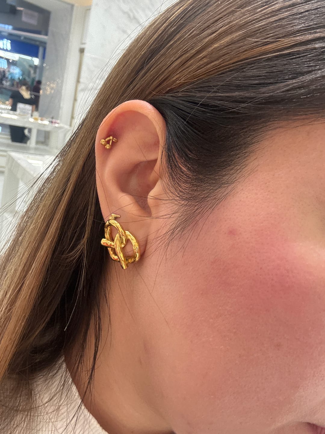 Customer photo review of Aretes Primera Perforacion Titanio