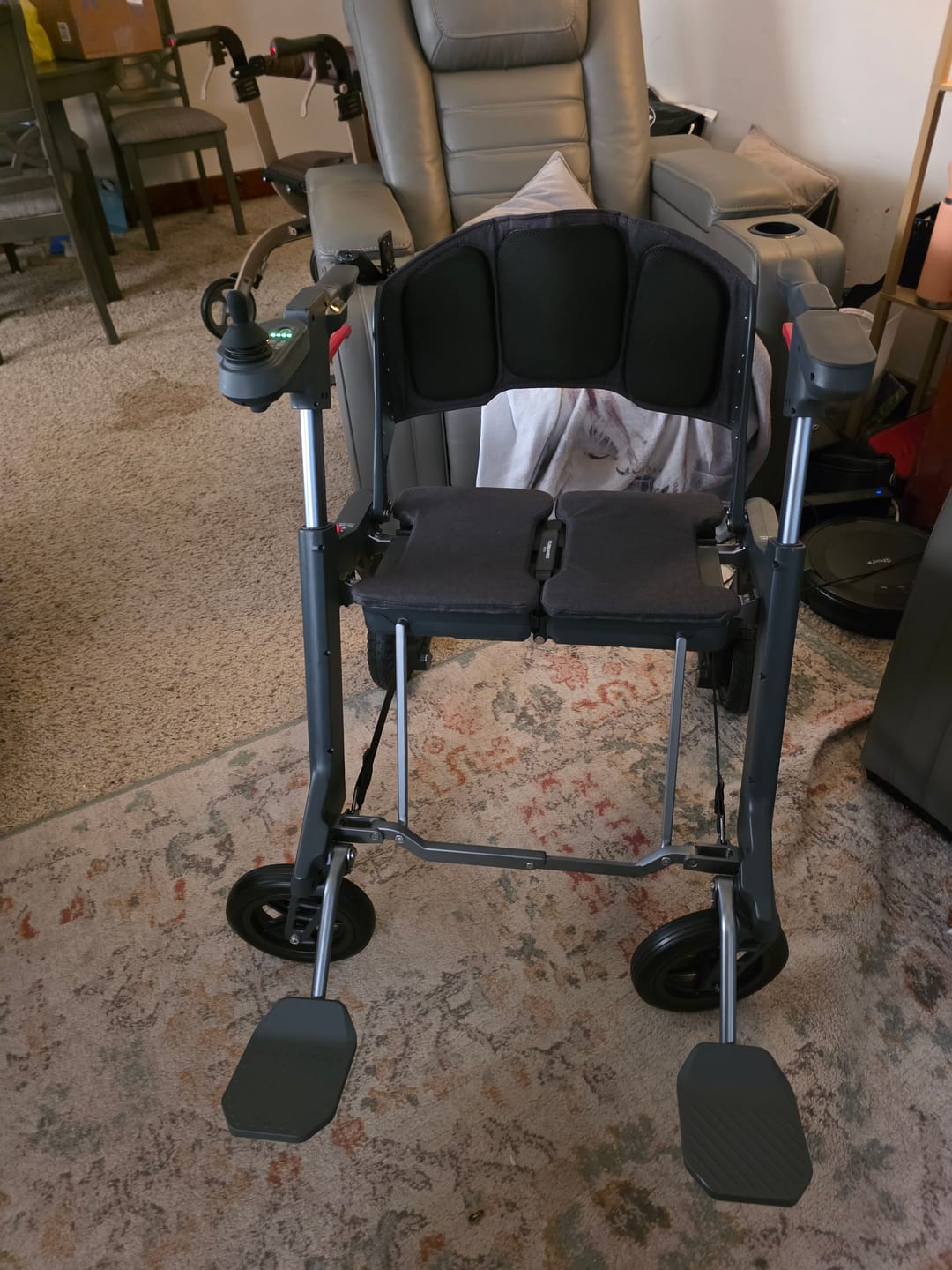Customer photo review of Roamate Mobility Device: Perfect Travel Companion