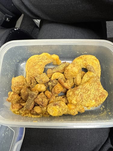 Customer photo review of Maple Flavour Pork Scratching Resealable Bag