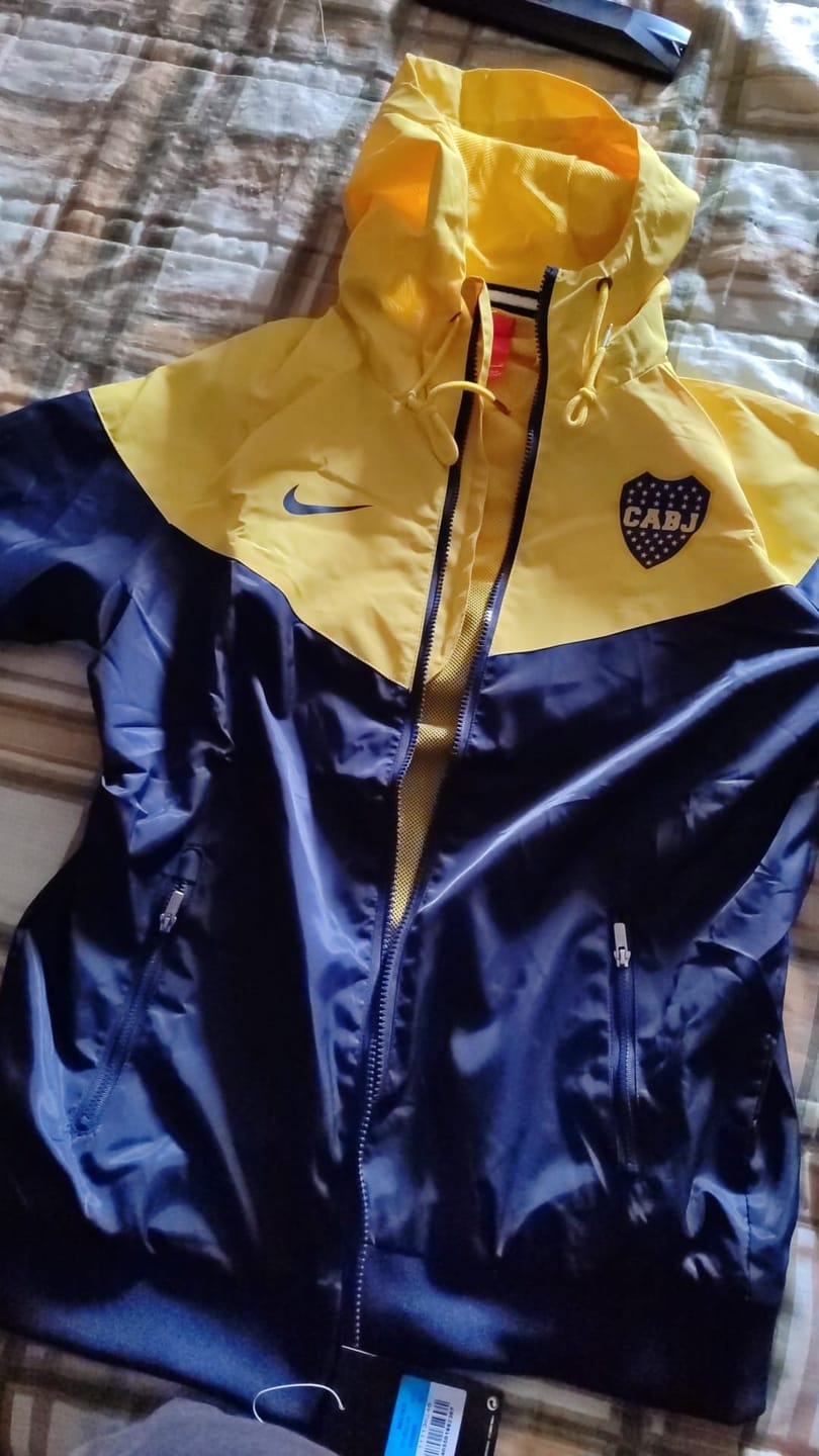 Customer photo review of Coupe Vent Boca Juniors 23/24 - Bleu