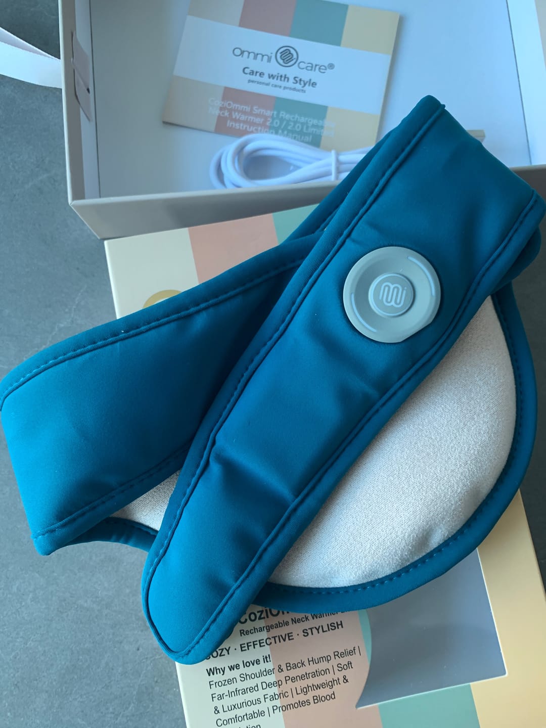 Customer photo review of 【New Arrival】CoziOmmi Rechargeable Neck Warmer 2.0   | Upgraded Graphene Neck Wrap | Shoulder Pain Relief| HK EMC certification
