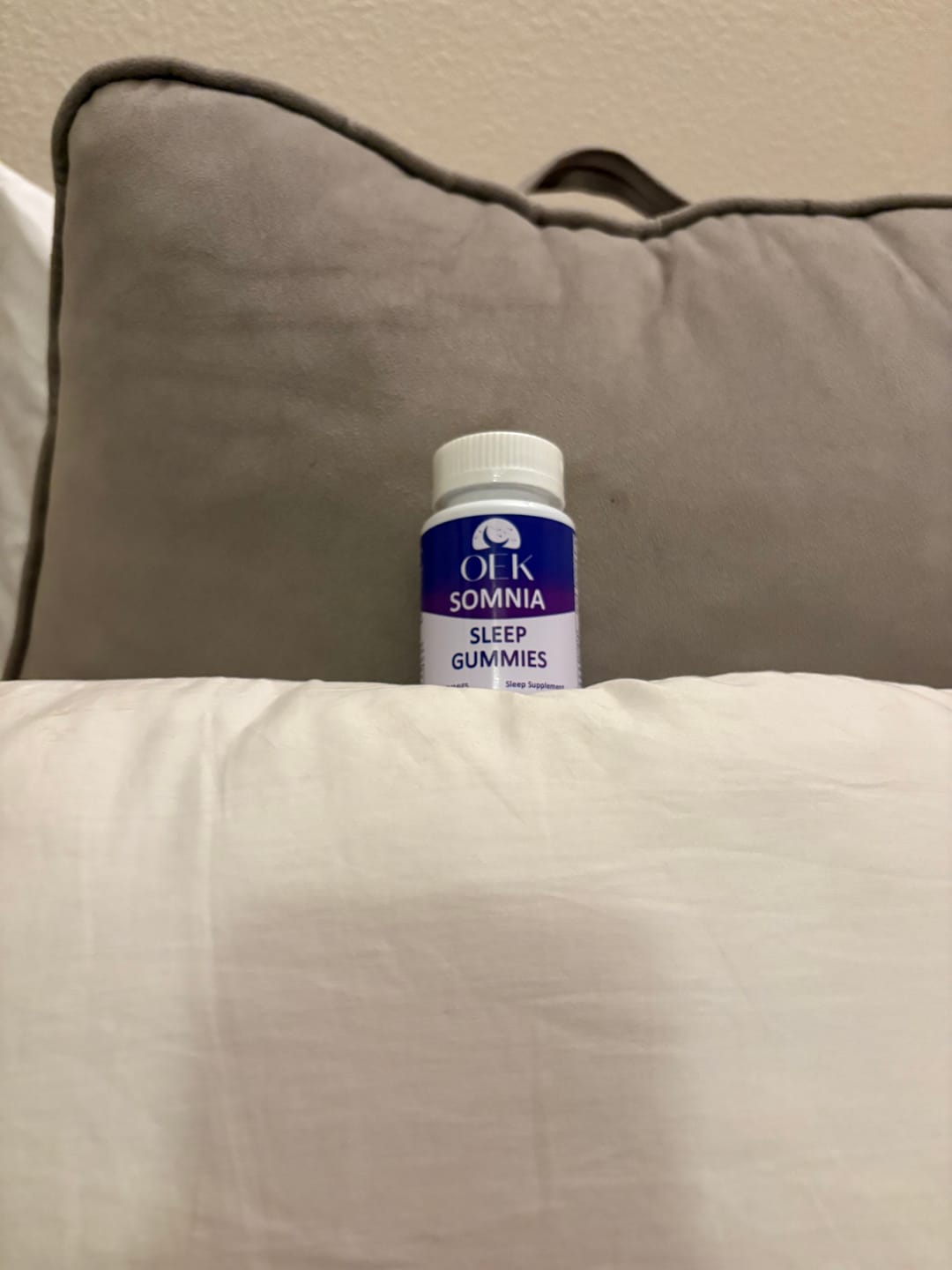 Customer photo review of Somnia Sleep Gummies