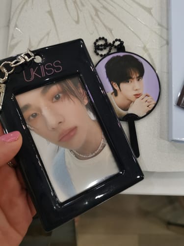 Customer photo review of K-POP RANDOM BOX