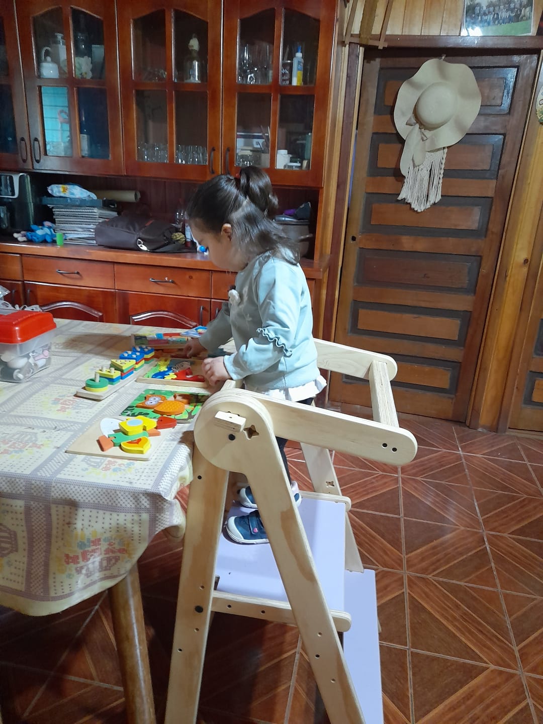 Customer photo review of Torre de Aprendizaje Plegable Montessori