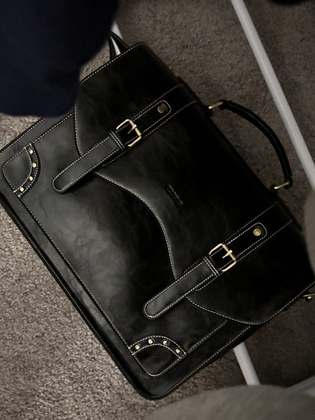 Customer photo review of Wilder Vintage Rivet 15.6-Inch Briefcase