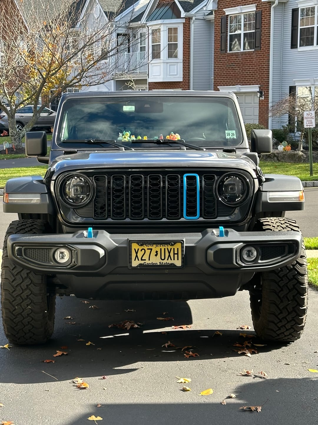 Customer photo review of Snap On Slot Cover for 2024 Grille Wrangler JL JT Grille