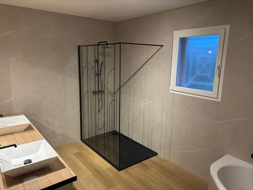 Customer photo review of Panneau Mural Salle de bain SPC Marbre Beige Mat – Étanche