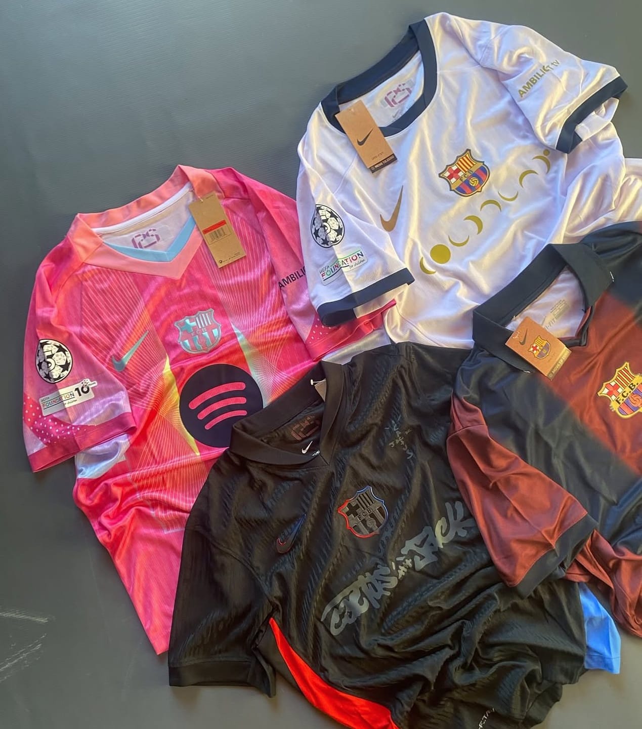 Customer photo review of Maillot Barcelona Travis Scott - CACTUS JACK - 25/26