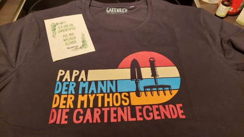 Customer photo review of Papa Gartenlegende Vatertag - Herren Premium Organic Shirt