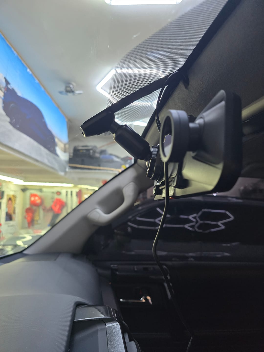 Customer photo review of Universal Bracket for Mirror Dash Camera