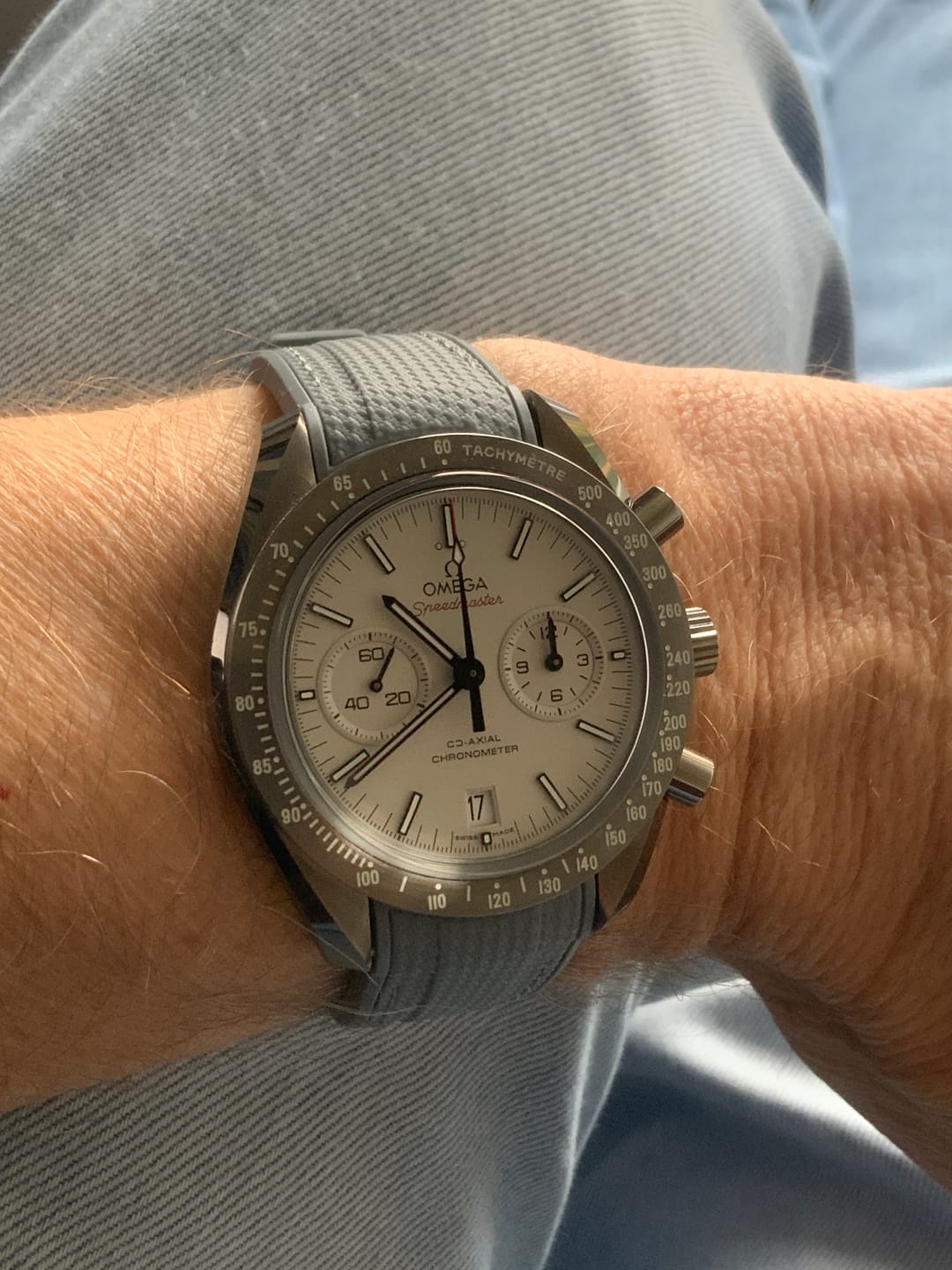 Customer photo review of Curved Premium Rubber Strap for Speedmaster - Dark Grey