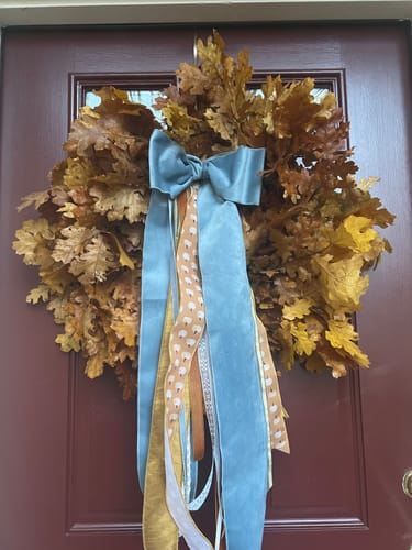 Customer photo review of Preserved Oak Leaves Wreath 24" Golden Yellow