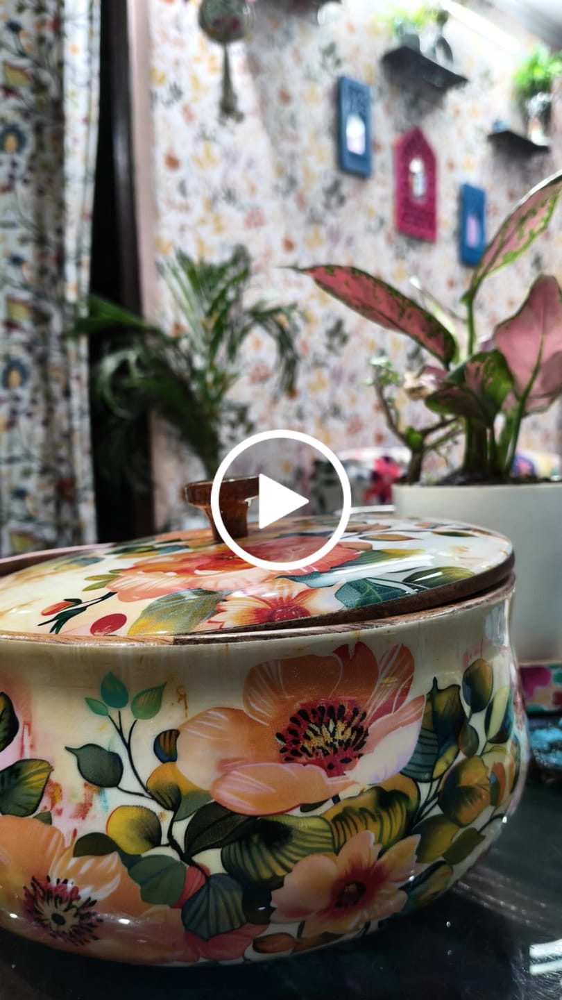 Customer video review of Pastel Flora Roti Box