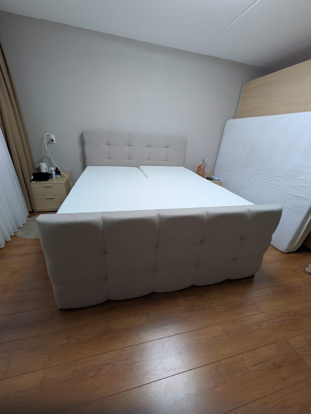 Customer photo review of Y-NOT - Elektrische Boxspring - Aurea - Complete set - Nº28 Taupe