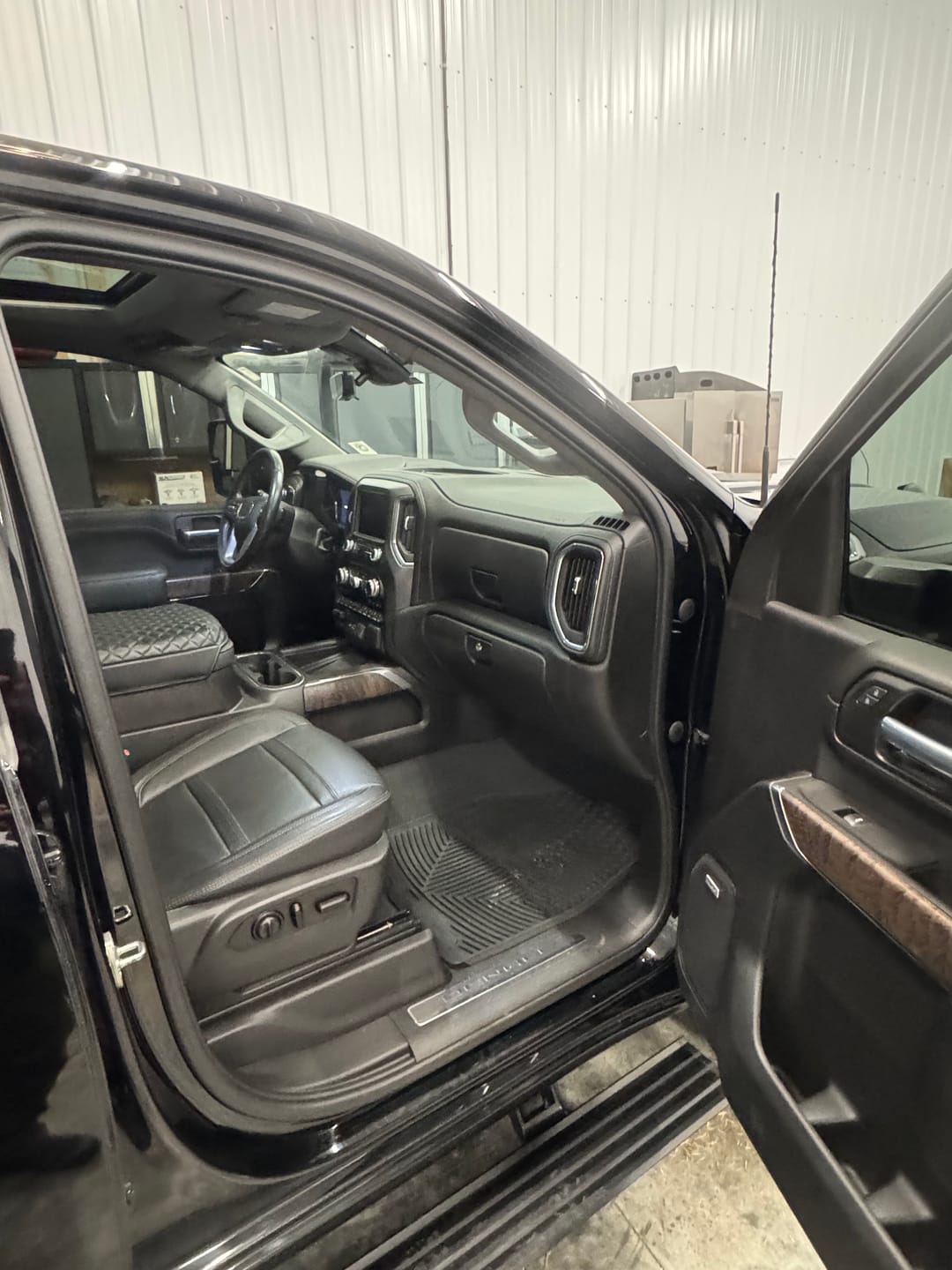 Customer photo review of Clean 'n Shine - Gallon