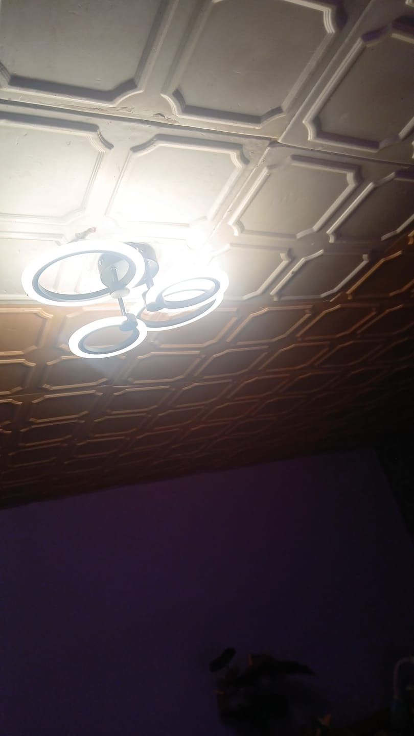 Customer photo review of Lustra LED 2+2 CIRCLE BLACK Echivalent 400W Telecomanda