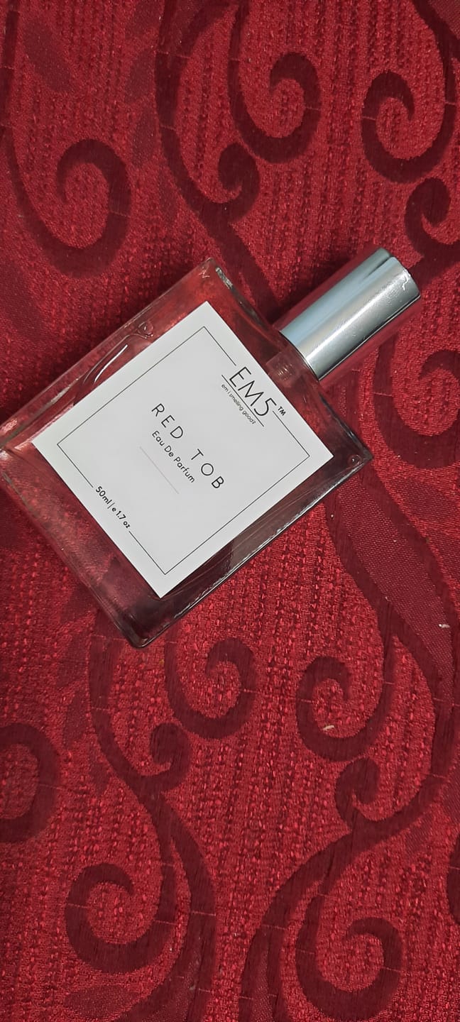 Customer photo review of Red Tob | Eau De Parfum