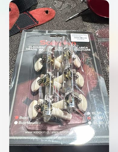 Customer photo review of Clavijeros Guitarra Clásica Eje Grueso Scorpion / Dixon