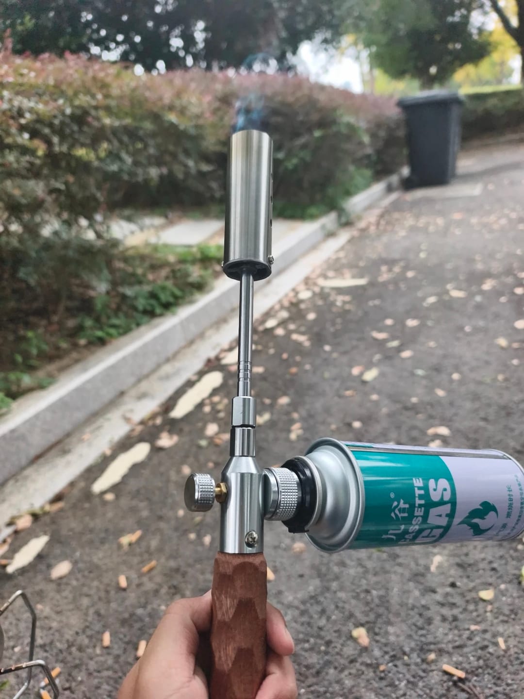 Customer photo review of XYlivingstore Camping Long Flame Igniter – Portable Wooden Handle Gas Burner for BBQ & Outdoor Cooking