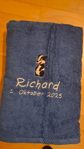 Customer photo review of Personalisiertes Kinder Handtuch mit Namen und Motiv bestickt