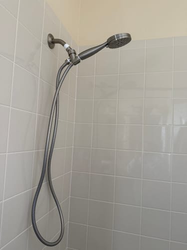 Customer photo review of 3-Spray Handheld Shower Head Set