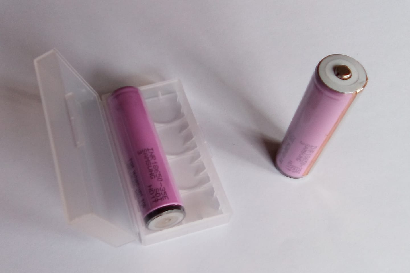 Customer photo review of Samsung 35E 18650 3500mAh 8A Battery - Protected Button Top