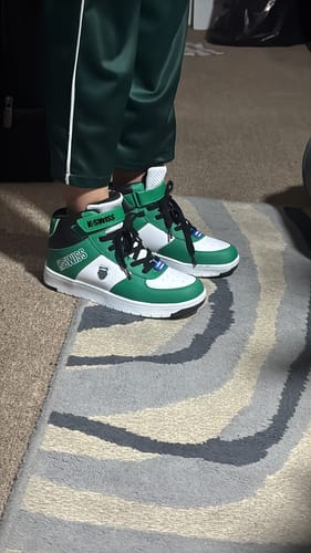 Customer photo review of Tenis Salt Mid Jr