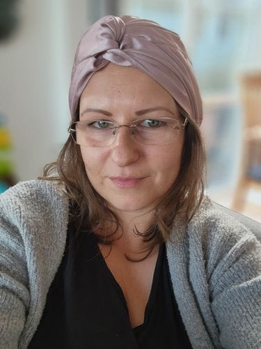 Customer photo review of Pink Mulberry Silk Hair Bonnet – Double-Lined, Adjustable Fit