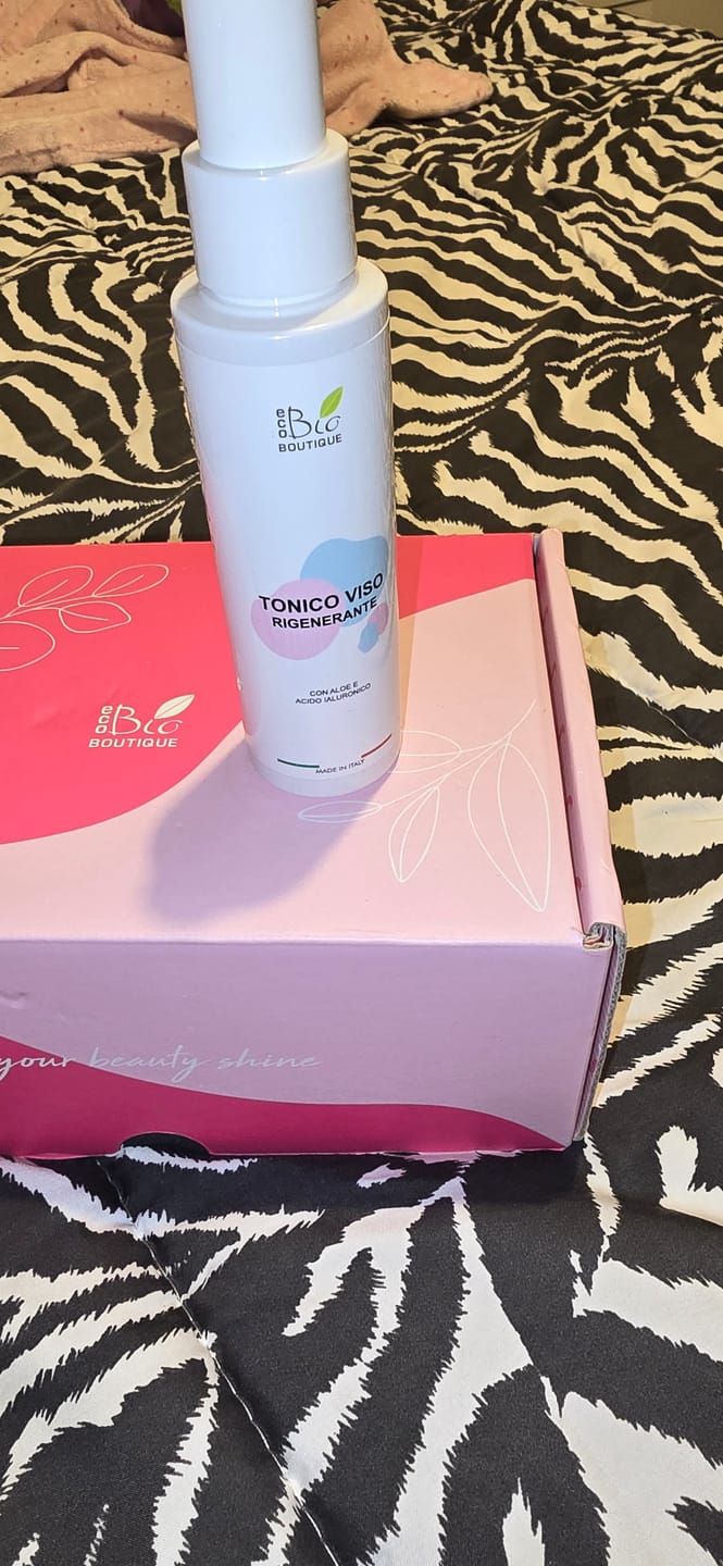 Customer photo review of Tonico Viso Rigenerante