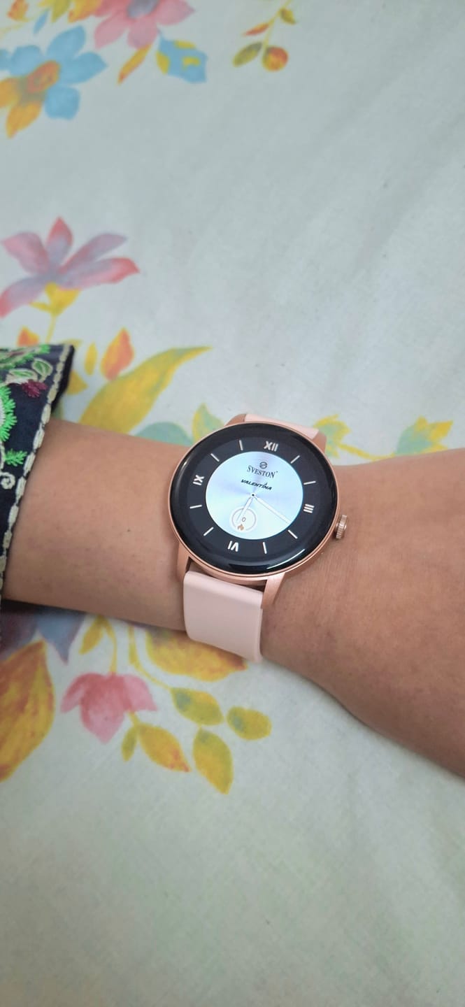 Customer photo review of Valentina Smartwatch
