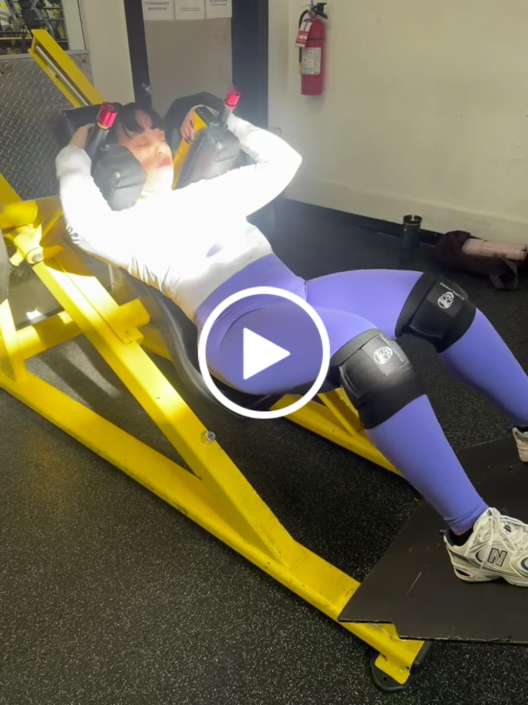 Customer video review of BONDED DUAL TONE LEGGINGS